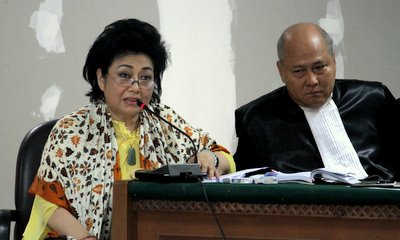 Hartati on trial- Hukumonline http://www.hukumonline.com/berita/baca/lt50d2e5d36ef1f/hartati-murdaya-berdebat-dengan-dirut-pt-sonokeling Anderson 2 Hartai Murdaya
