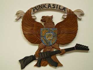 Millie2w.jpg Garuda emblem