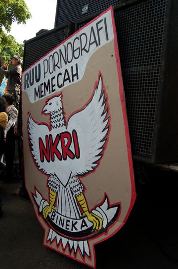 pausacker2_ruu-pornografi-pemecah-nkri.jpg pausacker2_ruu-pornografi-pemecah-nkri.jpg